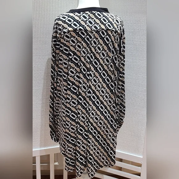 Est 1946 Size 26/28W Black and Cream Geometric Tunic Top - Picture 2 of 2